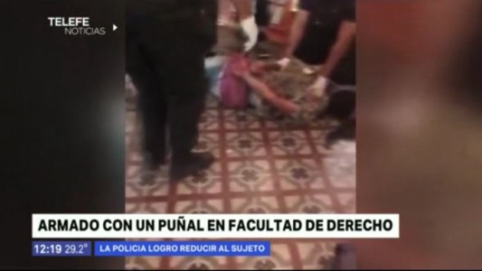 Facultad de Derecho: ingresó un hombre armado con un cuchillo