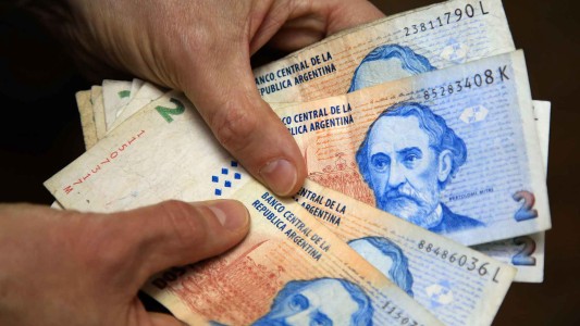 El Banco Central extendió hasta el 31 de mayo el plazo para cambiar los billetes de 2 pesos
