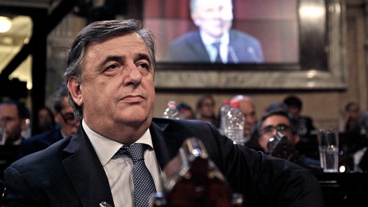 Tras adelantar su voto a favor del aborto, diputado denunció que viralizaron su número de celular