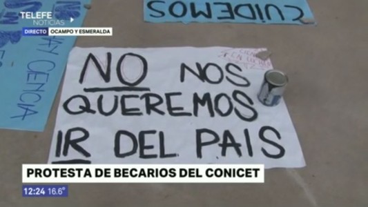 Conicet: becarios se manifestaron con una olla popular