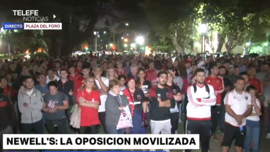 Hinchas de Newell's se manifestaron en disconformidad con la dirigencia