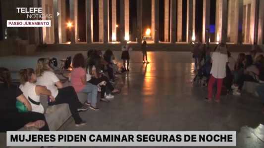 Mujeres rosarinas realizaron la segunda caminata nocturna contra el acoso callejero