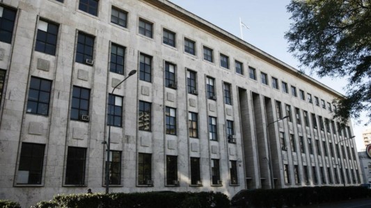 La Justicia concedió la adopción directa de un adolescente a una pareja de mujeres