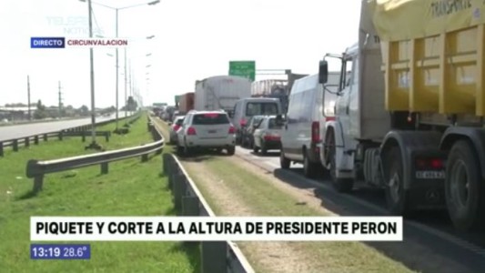 Circunvalación: corte y piquete a la altura de Presidente Perón