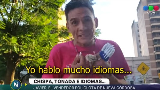 Javier: un vendedor de biromes políglota y con tonada cordobesa