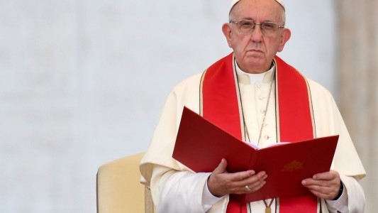 El papa Francisco estableció nuevas normas para denunciar casos de abuso dentro de la Iglesia
