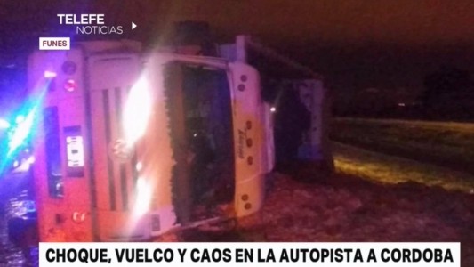 Choque, vuelco y caos de tránsito en la autopista a Córdoba