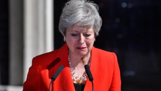 Theresa May renunció como primera ministra británica
