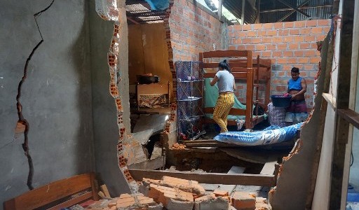 Dos muertos y quince heridos por un sismo de 8 grados en Perú