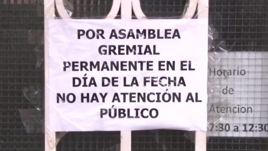 Trabajadores de Servicios Públicos no atienden al público por una medida de fuerza