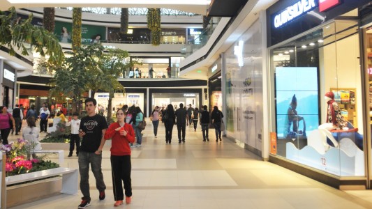 Caen las ventas en shoppings y supermercados por décimo mes consecutivo