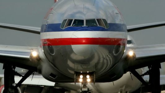 Pasajeros demoraron un vuelo para bajarse al enterarse de que los pilotos eran mujeres