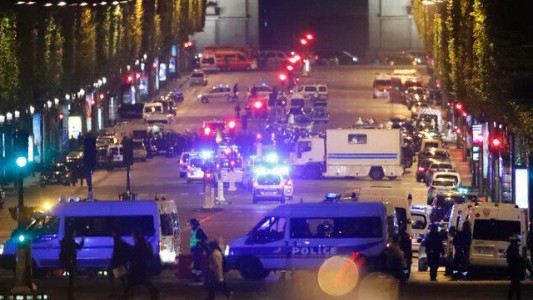 París: un policía muerto y otros dos heridos en un tiroteo