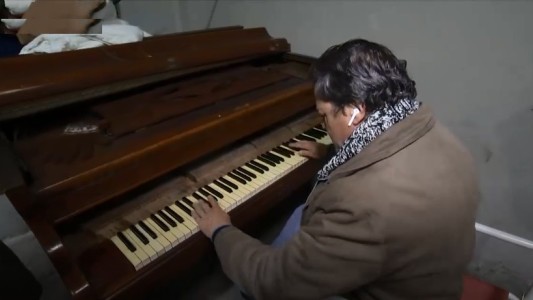 Carlos, el pianista de la noche más fría