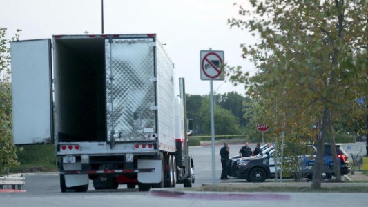 Un atentado suicida talibán dejó al menos 26 muertos en Kabul