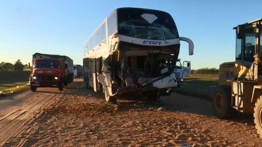 Choque fatal en la autopista a Córdoba: una mujer murió y varias personas resultaron heridas