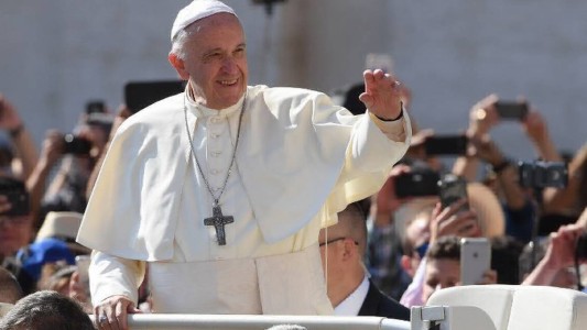 El Papa en Chile: instalan consulados temporarios y esperan la llegada de miles de argentinos