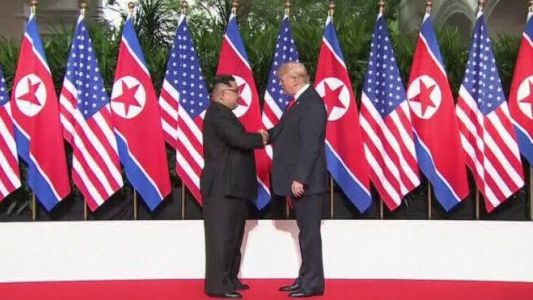 Cumbre histórica en Singapur: Donald Trump y Kim Jong-un celebraron la firma de un acuerdo