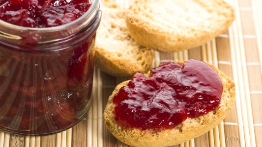 Pan, facturas y mermeladas elaboradas por presos abastecerán a más de 160 merenderos