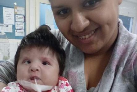 Piden ayuda para una beba con Trisomía 18 internada a 600 kilómetros de su casa