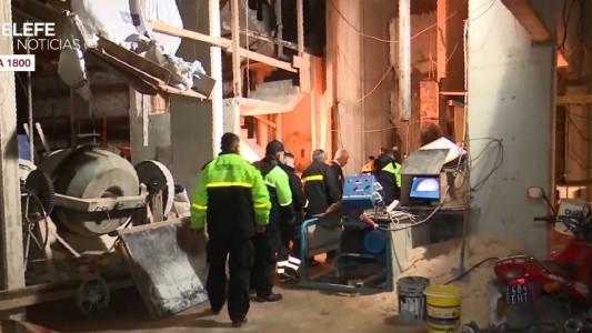 Un obrero cayó por el hueco del ascensor en una obra en construcción