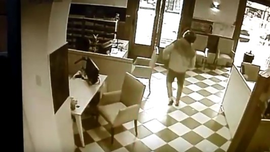 Ladrón solitario asaltó a mano armada una oficina del diario La Capital