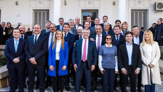Alberto Fernández firmó un compromiso junto a sus gobernadores