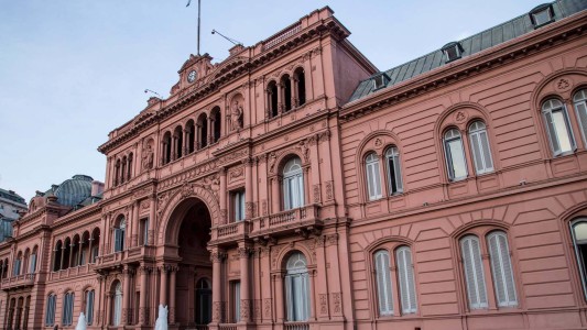 Tras la dura derrota electoral, Macri se reúne con su Gabinete en la Casa Rosada