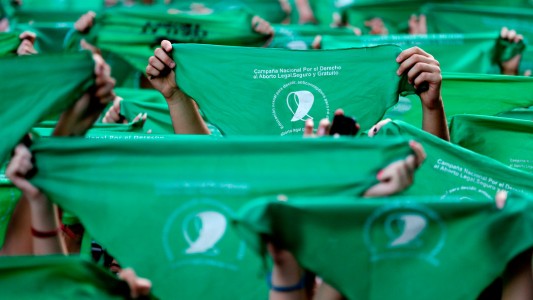 #SalvemosMilesDeVidas: médicos de todo el país lanzaron una campaña a favor del aborto legal