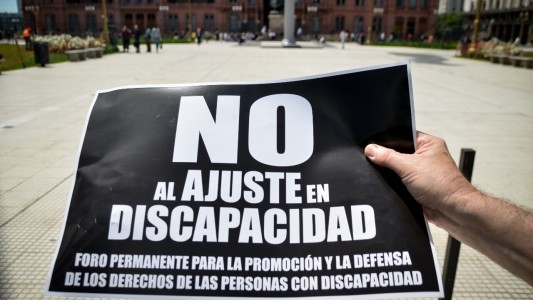 Marchan a Plaza de Mayo contra el ajuste en discapacidad