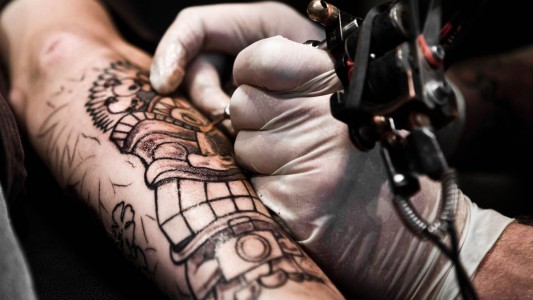 Tinta, corazón: el tatuaje en la Argentina es una tendencia sin edades