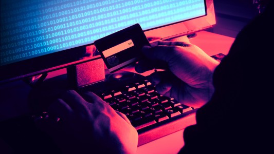 Una campaña de phishing simula ser Mercado Pago para robar datos financieros