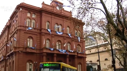 Trabajadores municipales se manifiestan contra el desdoblamiento de los salarios