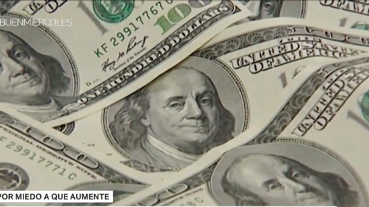 Efecto dólar poselectoral: largas colas para comprar la divisa norteamericana