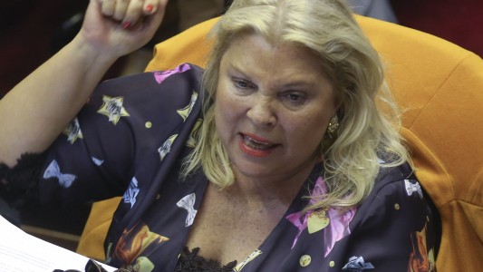 Elisa Carrió renunció a su banca de diputada