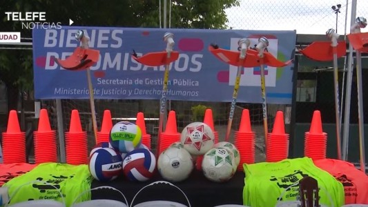 Clubes de barrio recibieron donaciones con el dinero decomisado a delincuentes