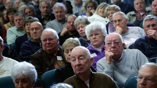 Oficializan el último aumento de las jubilaciones y la mínima queda en $ 14.067,93