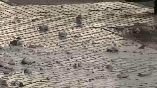 Una mujer resultó herida por un desprendimiento de mampostería en pleno centro