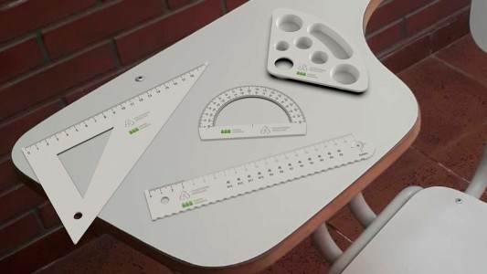 Una cooperativa de recicladores fabrica útiles escolares con telgopor descartado