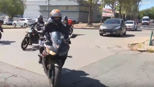 Mujeres motociclistas recorren juntas el país para derribar prejuicios