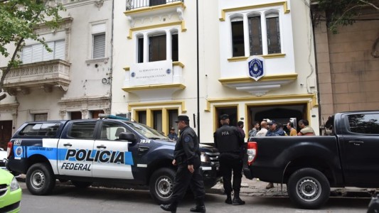 Denuncian un "sistema recaudatorio" ilegal en la delegación santafesina de la PFA