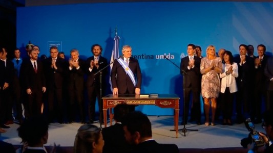 Alberto Fernández le tomó juramento a sus ministros