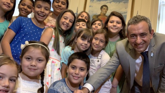En su primera actividad como intendente, Javkin recibió las propuestas de niños y niñas para la ciudad
