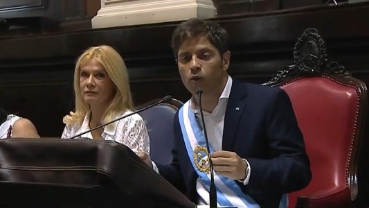 Kicillof inició su gobierno con fuertes críticas a Vidal: "La caja no alcanza para los próximos 30 días"