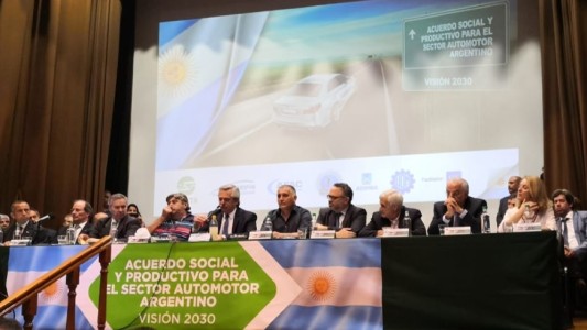 Alberto Fernández en SMATA: lanza el Plan Estratégico Automotor con Acuerdo Social y Productivo
