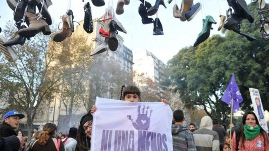 Una joven se grabó luego de ser brutalmente golpeada por su novio