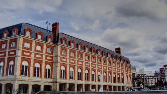 Conmoción en Mar del Plata: un joven actor se quitó la vida en el Hotel Provincial