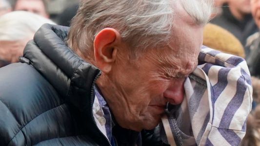 Memoria del infierno: sobrevivientes del Holocausto vuelven a Auschwitz a 75 años de la liberación