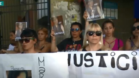 Familiares y vecinos marcharon para pedir justicia por el femicidio de Marisa Molina
