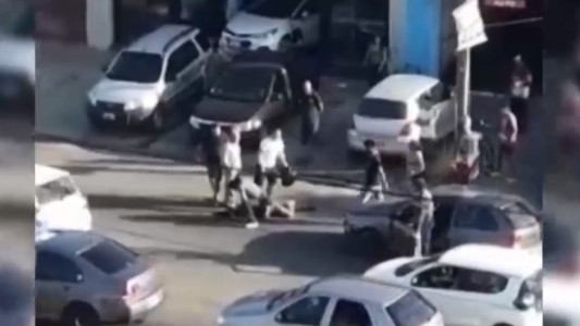 Vecinos redujeron a un ladron que había robado una mochila en la zona oeste